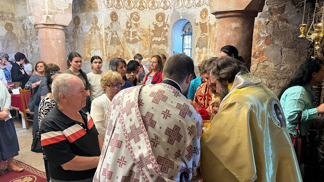 Αρχιερατική λειτουργία στη Μονή Προδρόμου στη Μοσχόπολη - μια φωτογραφία 2