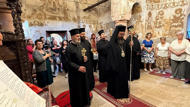 Αρχιερατική λειτουργία στη Μονή Προδρόμου στη Μοσχόπολη - μια φωτογραφία 3