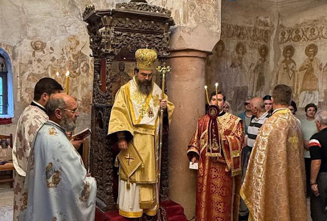 Αρχιερατική λειτουργία στη Μονή Προδρόμου στη Μοσχόπολη - μια φωτογραφία 4