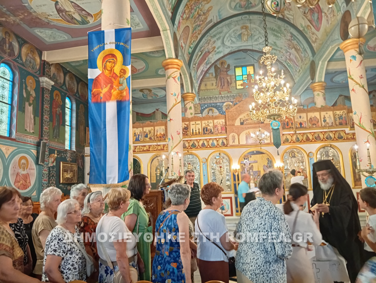 Αρχιερατικός Εσπερινός και μουσικό αφιέρωμα στα Ελευθέρια Σιδηροκάστρου - μια φωτογραφία 4