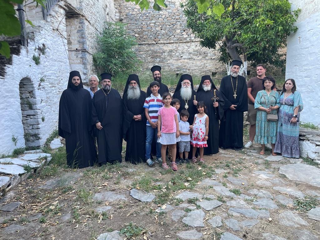 Ρασοφορία νέου Μοναχού στη Μονή Αγίων Τεσσαράκοντα Μαρτύρων στο Πήλιο - μια φωτογραφία 5