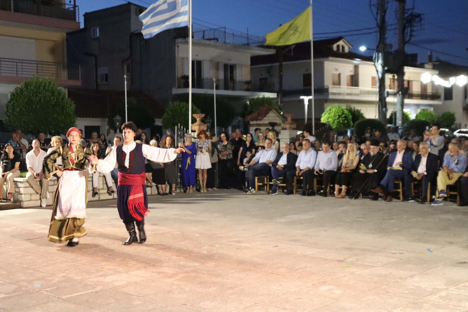 Παράσταση «Κύματα Μνήμης» στη Μεγαλόπολη από τη Μητρόπολη Γόρτυνος - μια φωτογραφία 5
