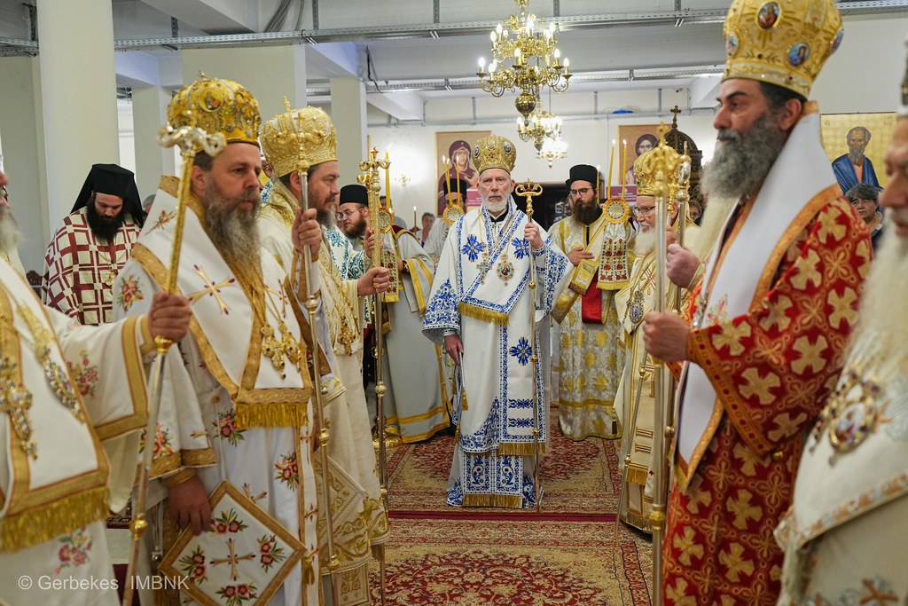 Πολυαρχιερατικό συλλείτουργο και μνημόσυνο στη Δοβρά Βεροίας - μια φωτογραφία 8