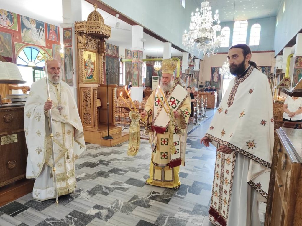 Ο Μητροπολίτης Τιμόθεος λειτούργησε στον Άγιο Νικόλαο Ματαράγκας - μια φωτογραφία 3
