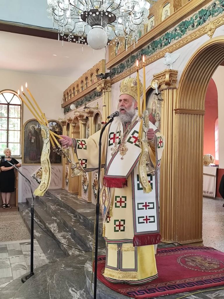 Ο Μητροπολίτης Τιμόθεος λειτούργησε στον Άγιο Νικόλαο Ματαράγκας - μια φωτογραφία 4