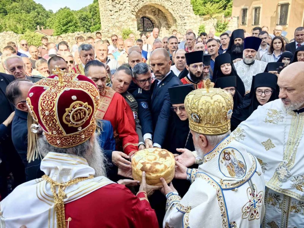 Ο Πατριάρχης Πορφύριος λειτούργησε στη Μονή Ραβάνιτσα - μια φωτογραφία 5