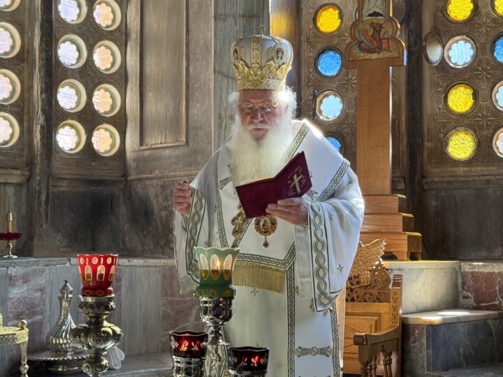 Αρχιερατική Θεία Λειτουργία για 18 χρόνια αρχιερατείας του Μητροπολίτη Θηβών - μια φωτογραφία 10