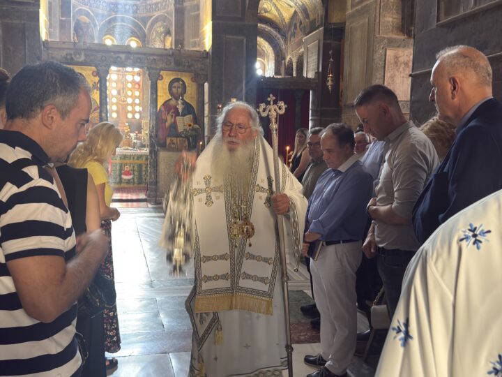 Αρχιερατική Θεία Λειτουργία για 18 χρόνια αρχιερατείας του Μητροπολίτη Θηβών - μια φωτογραφία 11