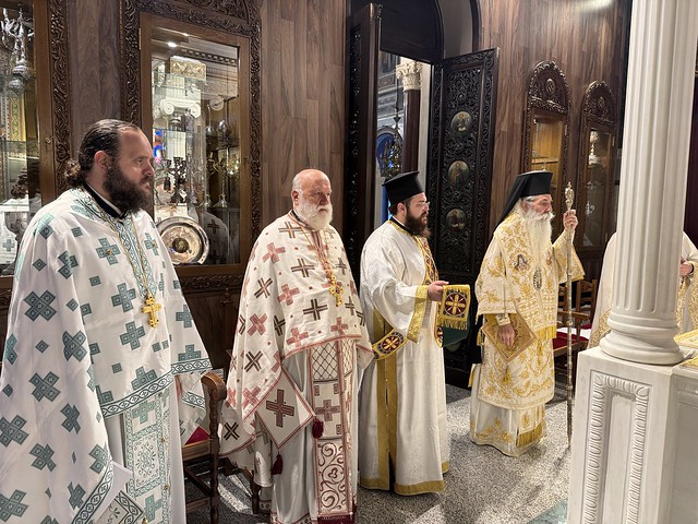 Θεία Λειτουργία των Αποστολικών Διαταγών από τον Πειραιώς στον Πειραιά - μια φωτογραφία 1