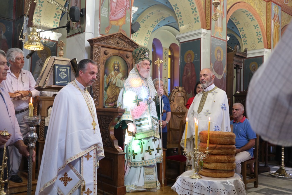 Ο Μητροπολίτης Σύρου Δωρόθεος ιερούργησε στη Δρυοπίδα Κύθνου - μια φωτογραφία 1