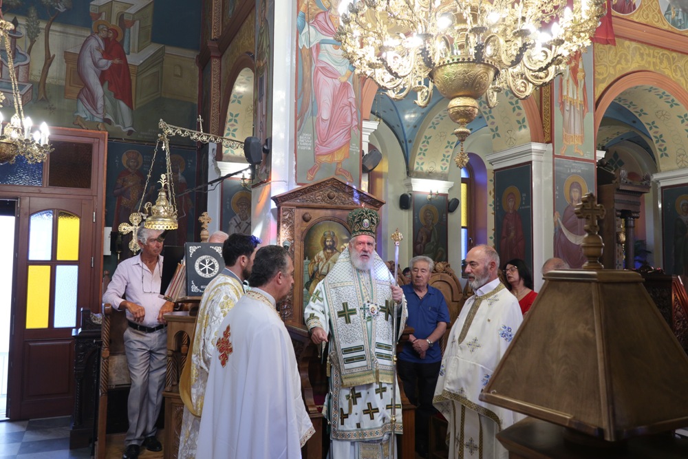 Ο Μητροπολίτης Σύρου Δωρόθεος ιερούργησε στη Δρυοπίδα Κύθνου - μια φωτογραφία 6