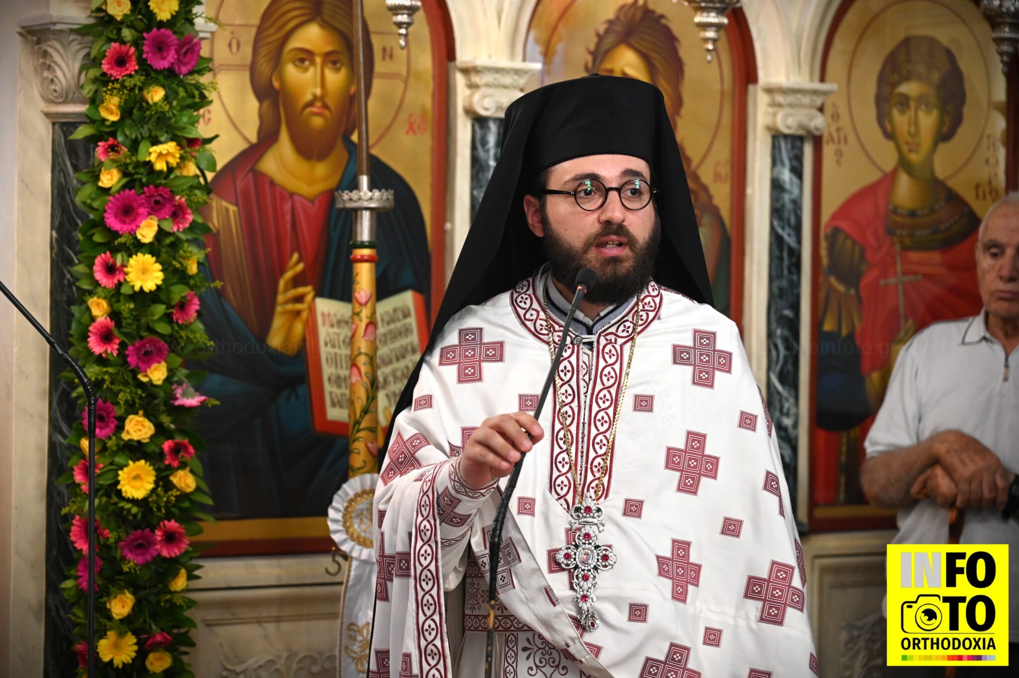 Αρχιερατική θεία λειτουργία για τους Αποστόλους Πέτρο και Παύλο στη Γλυφάδα - μια φωτογραφία 3