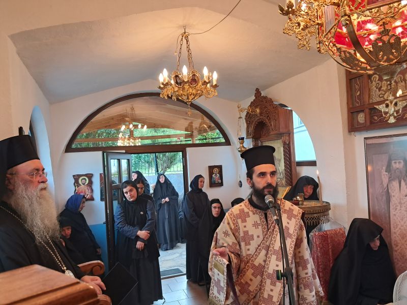 Εγκαινιάστηκε ναός του Οσίου Γεωργίου Καρσλίδη στο Λιβαδερό Δράμας - μια φωτογραφία 3