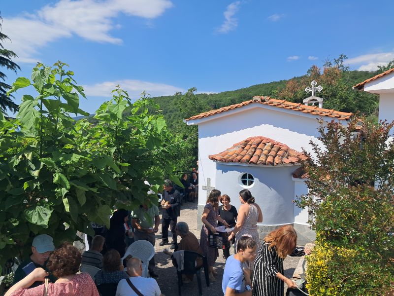 Εγκαινιάστηκε ναός του Οσίου Γεωργίου Καρσλίδη στο Λιβαδερό Δράμας - μια φωτογραφία 10