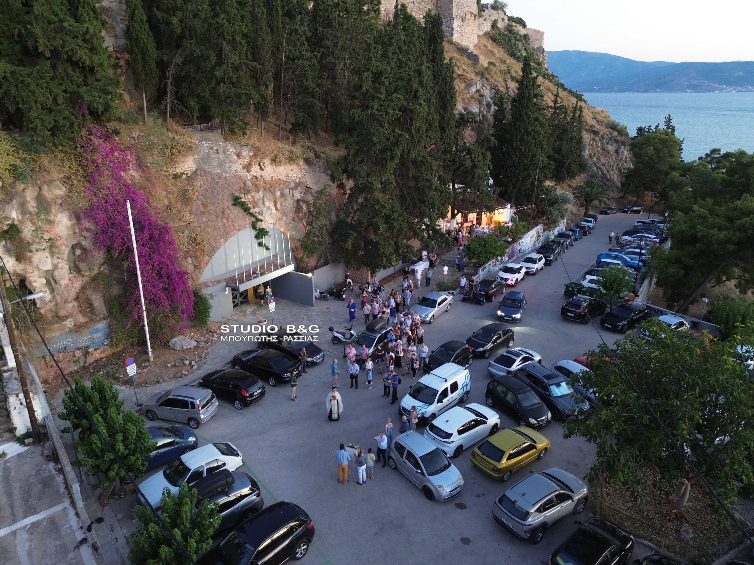 Εορτή Αγίων Πέτρου και Παύλου στον Ψαρομαχαλά Ναυπλίου με λιτανεία - μια φωτογραφία 1