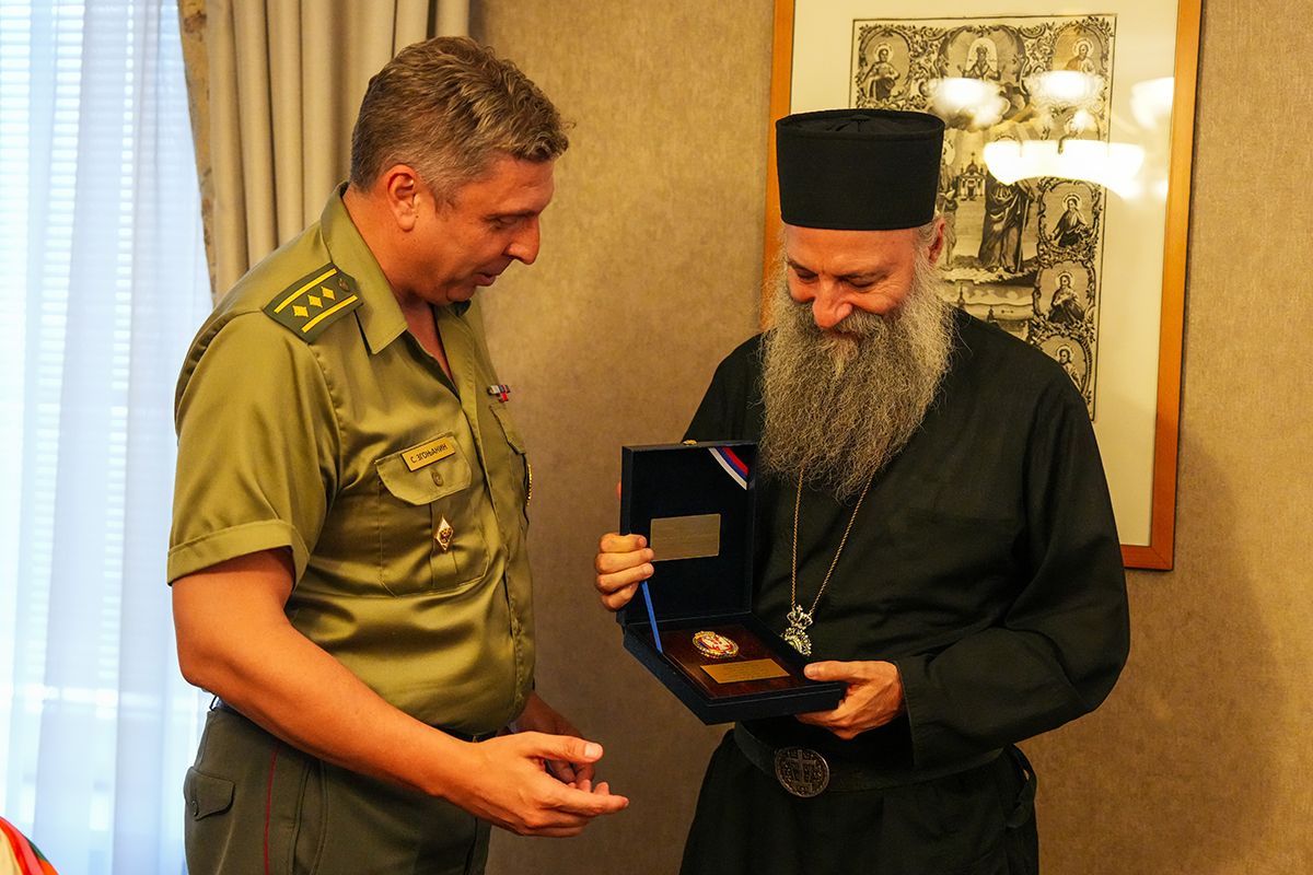 Ο Σερβίας Πορφύριος, υποδέχθηκε σπουδαστές της Σχολής Άμυνας στο Βράτσαρ - μια φωτογραφία 3