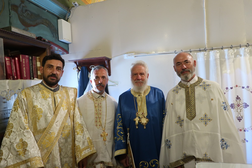 Ο Μητροπολίτης Σύρου λειτούργησε στην Παναγία Κανάλα της Κύθνου - μια φωτογραφία 3