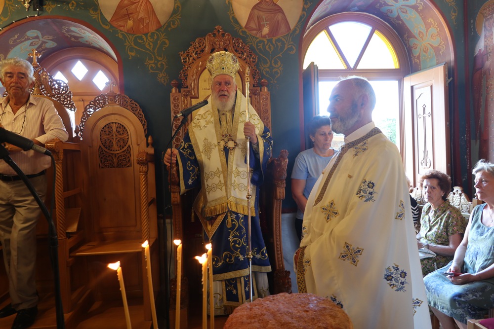 Ο Μητροπολίτης Σύρου λειτούργησε στην Παναγία Κανάλα της Κύθνου - μια φωτογραφία 5