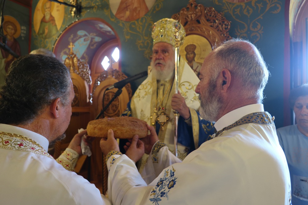 Ο Μητροπολίτης Σύρου λειτούργησε στην Παναγία Κανάλα της Κύθνου - μια φωτογραφία 6