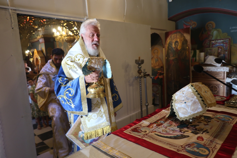 Ο Μητροπολίτης Σύρου λειτούργησε στην Παναγία Κανάλα της Κύθνου - μια φωτογραφία 12