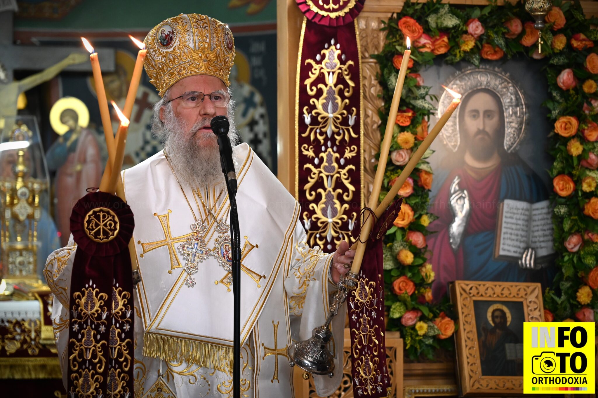 Θεία Λειτουργία για τους Δώδεκα Αποστόλους στην Καλλιθέα - μια φωτογραφία 1