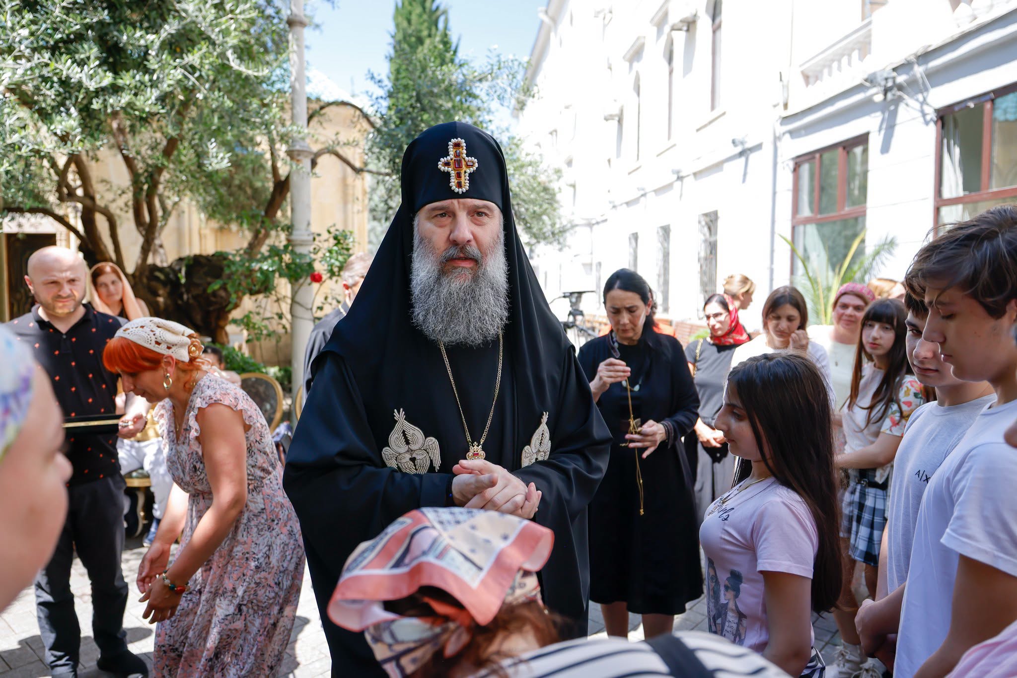 Ο Πατριάρχης Γωεγρίας Σίο υποδέχθηκε μαθητές σχολείου τυφλών στην Τιφλίδα - μια φωτογραφία 2