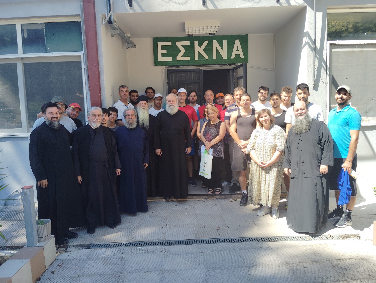 Αγώνας μπάσκετ της Αρχιεπισκοπής με νέους κρατούμενους στον Αυλώνα - μια φωτογραφία 3