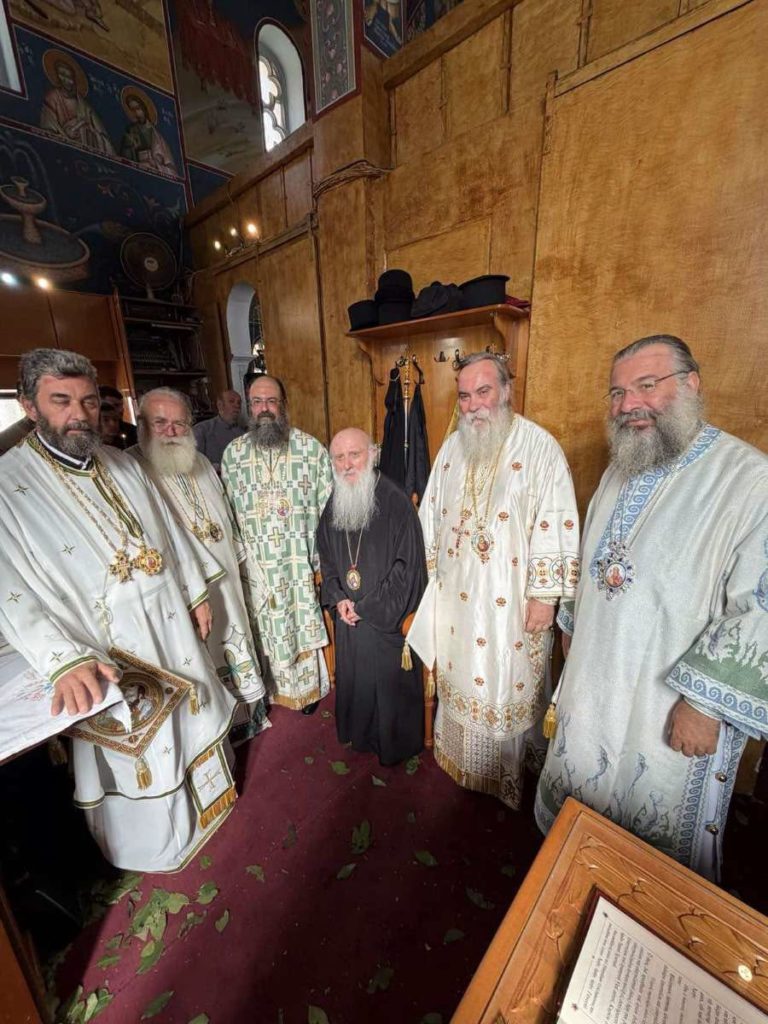 Ο Μητροπολίτης Ρεθύμνης στην εορτή του Αποστόλου Παύλου στο Σπήλι - μια φωτογραφία 3