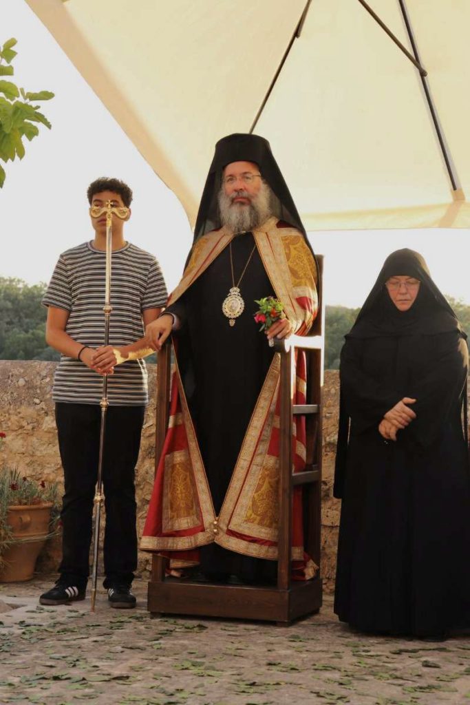 Ο Μητροπολίτης Ρεθύμνης στην εορτή του Αποστόλου Παύλου στο Σπήλι - μια φωτογραφία 4