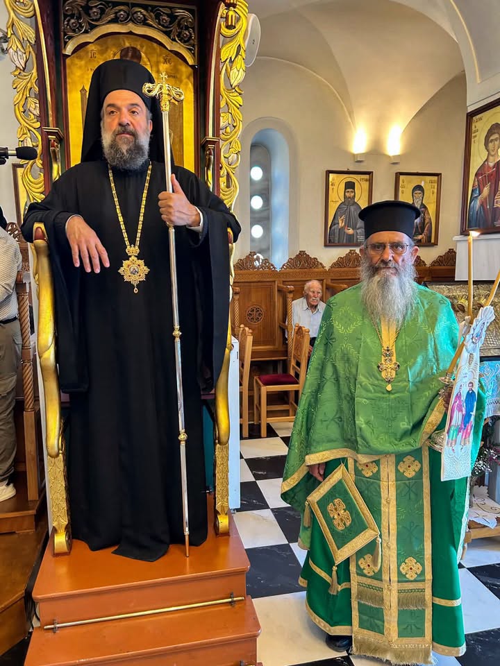 Ο Μητροπολίτης Θήρας στην πανήγυρη των Αγίων Αναργύρων στα Θολάρια - μια φωτογραφία 6