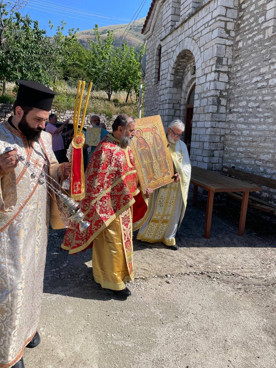 Ο Μητροπολίτης Αργυροκάστρου Ναθαναήλ λειτούργησε για τους Αγίους Αναργύρους - μια φωτογραφία 5