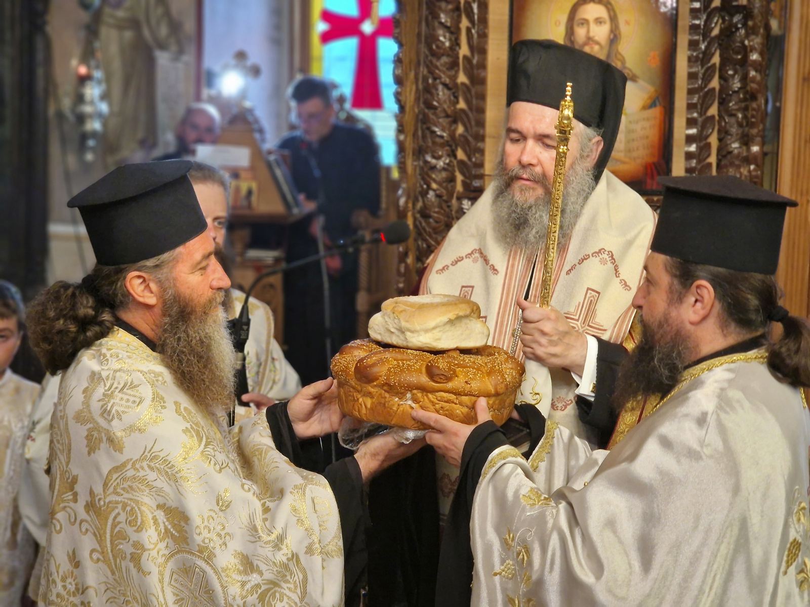 Εσπερινός για τη Σύναξη της Θεοτόκου της Κέλλης στο Αμύνταιο - μια φωτογραφία 4