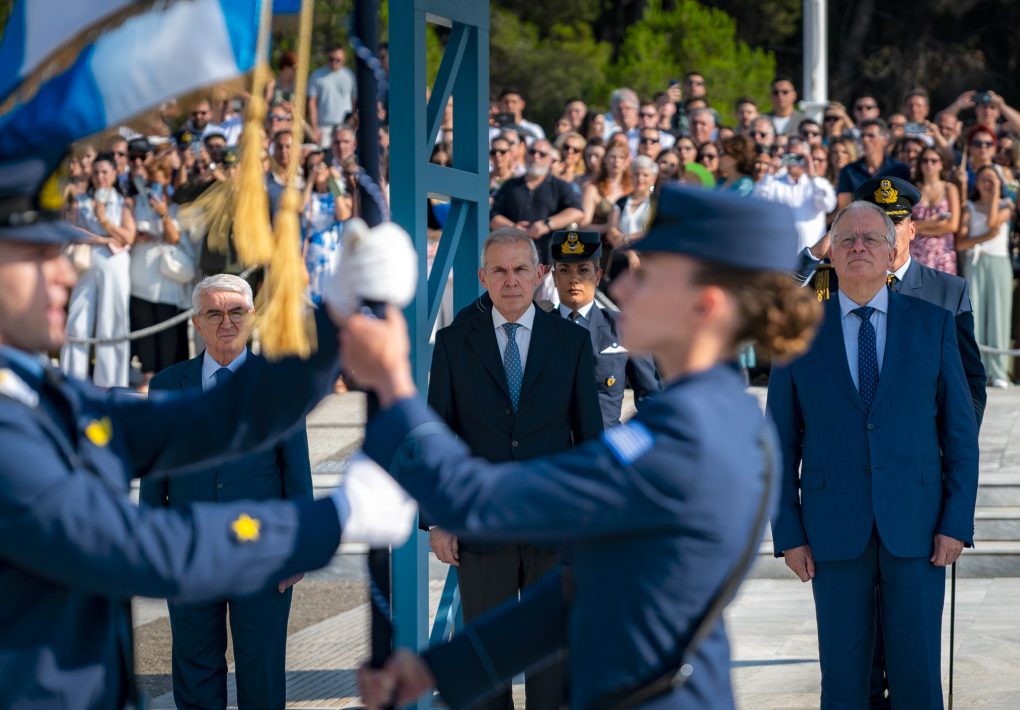 Ορκίστηκαν 175 νέοι Ανθυποσμηναγοί και Ανθυπολοχαγοί στη Σχολή Ικάρων - μια φωτογραφία 2