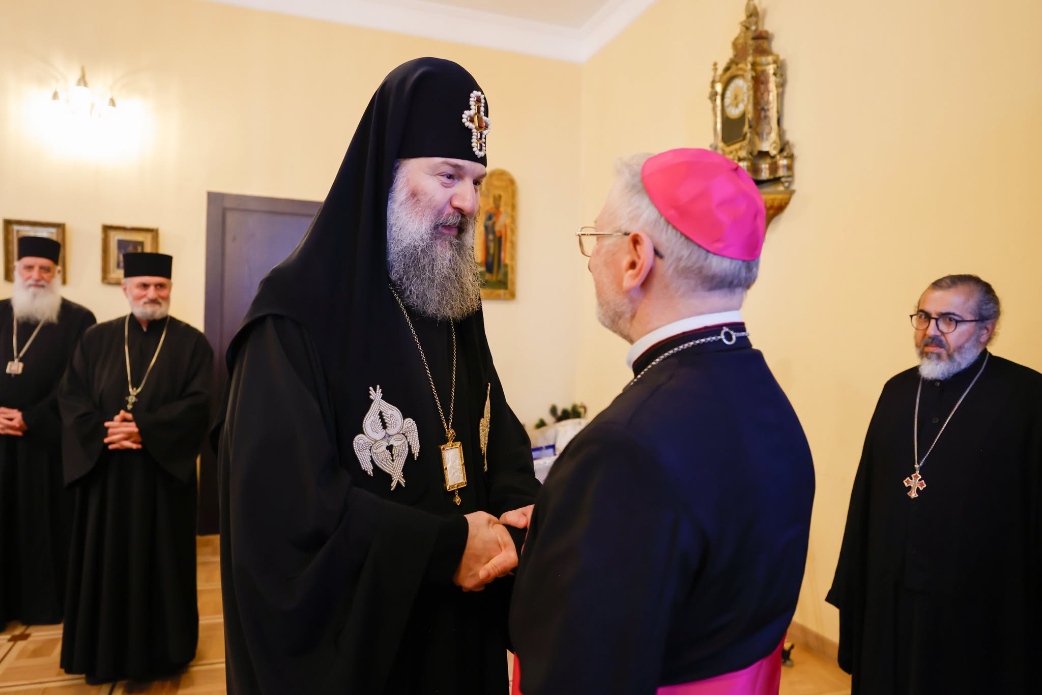 Πατριάρχης Γεωργίας: Μήνυμα για ειρήνη και οικογένεια στις συναντήσεις του - μια φωτογραφία 6