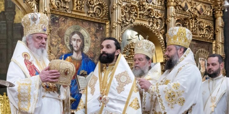Χειροτονήθηκε στο Βουκουρέστι ο Επίσκοπος Ειρηνικού Υάκινθος - μια φωτογραφία 1