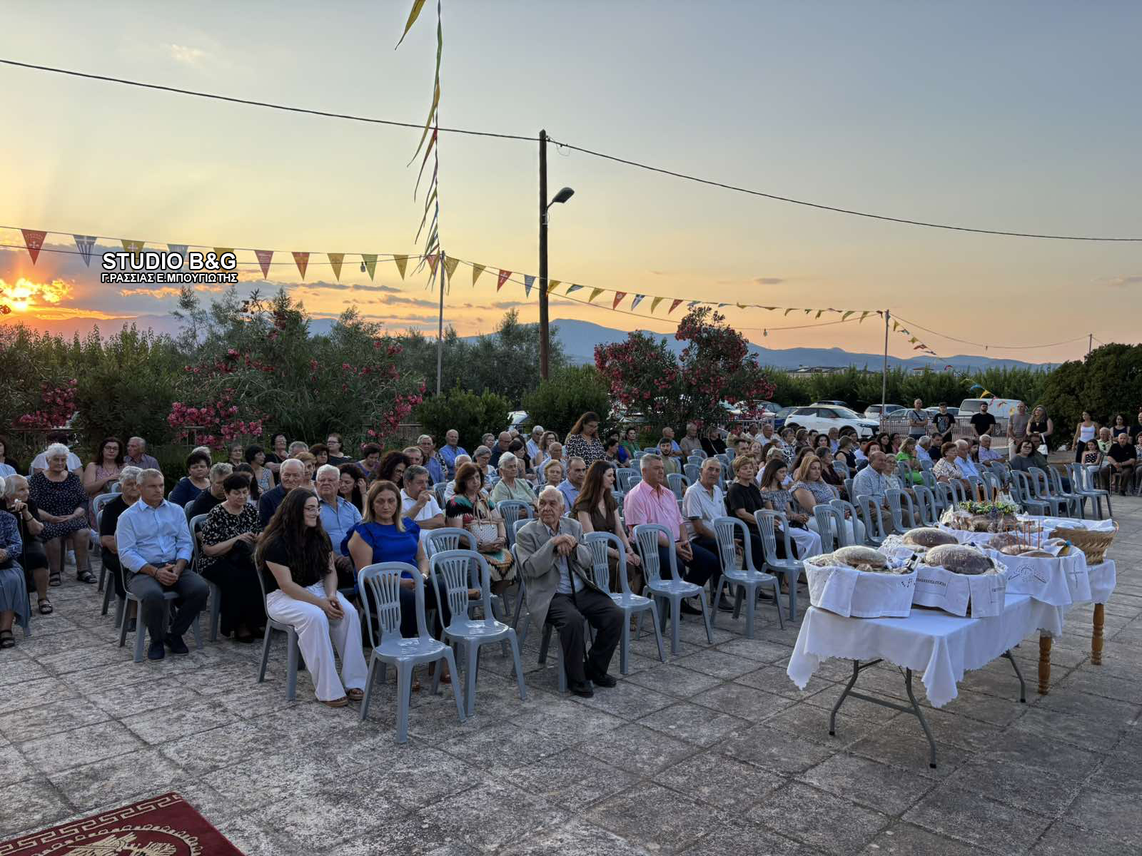 Πλήθος πιστών τιμά τον Άγιο Προκόπιο στο Άργος - μια φωτογραφία 6