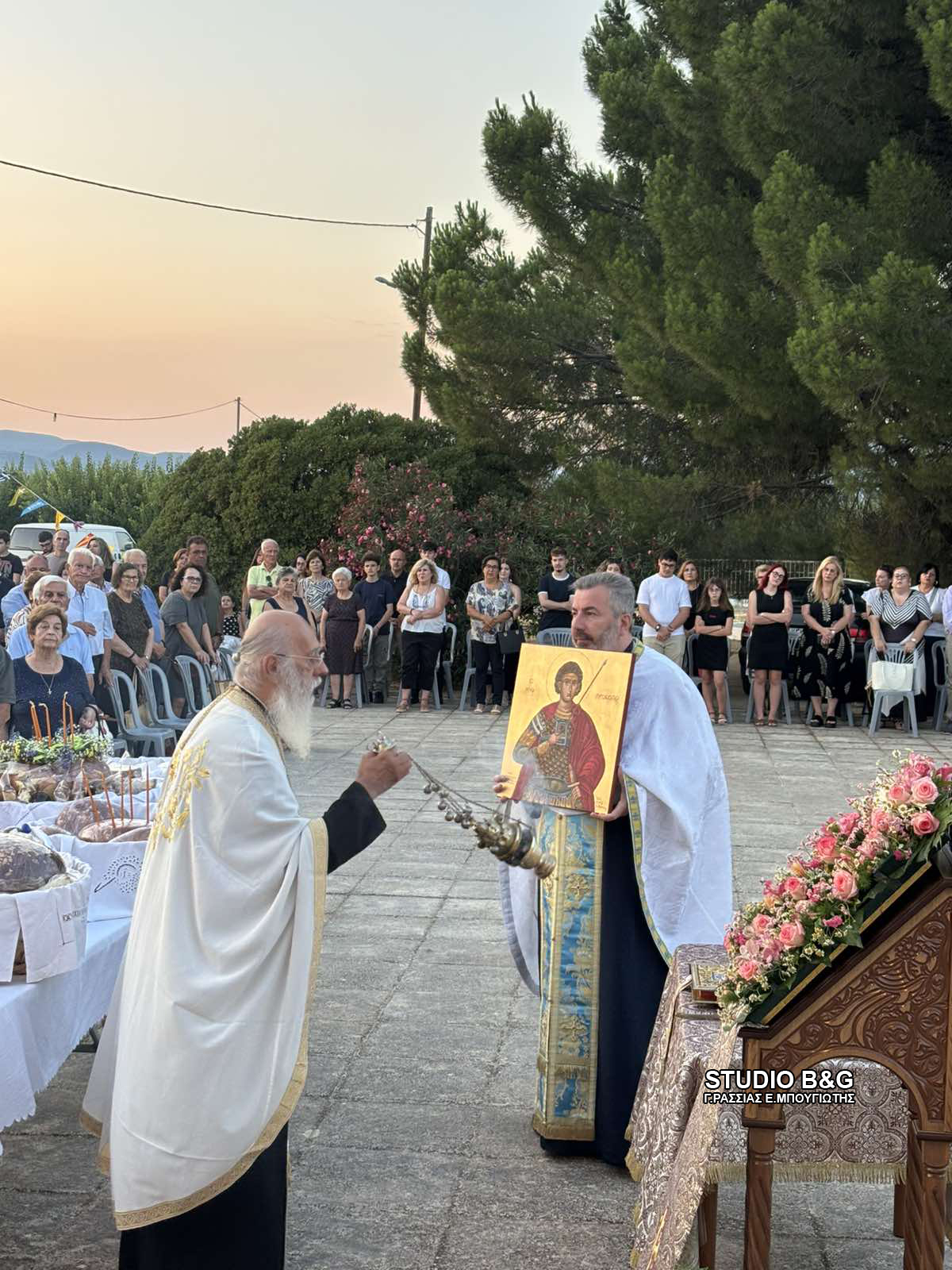 Πλήθος πιστών τιμά τον Άγιο Προκόπιο στο Άργος - μια φωτογραφία 8