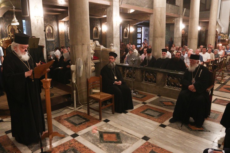 Αποκαλυπτήρια πλάκας για τον π. Άγγελο Νησιώτη παρουσία του Αρχιεπισκόπου - μια φωτογραφία 9