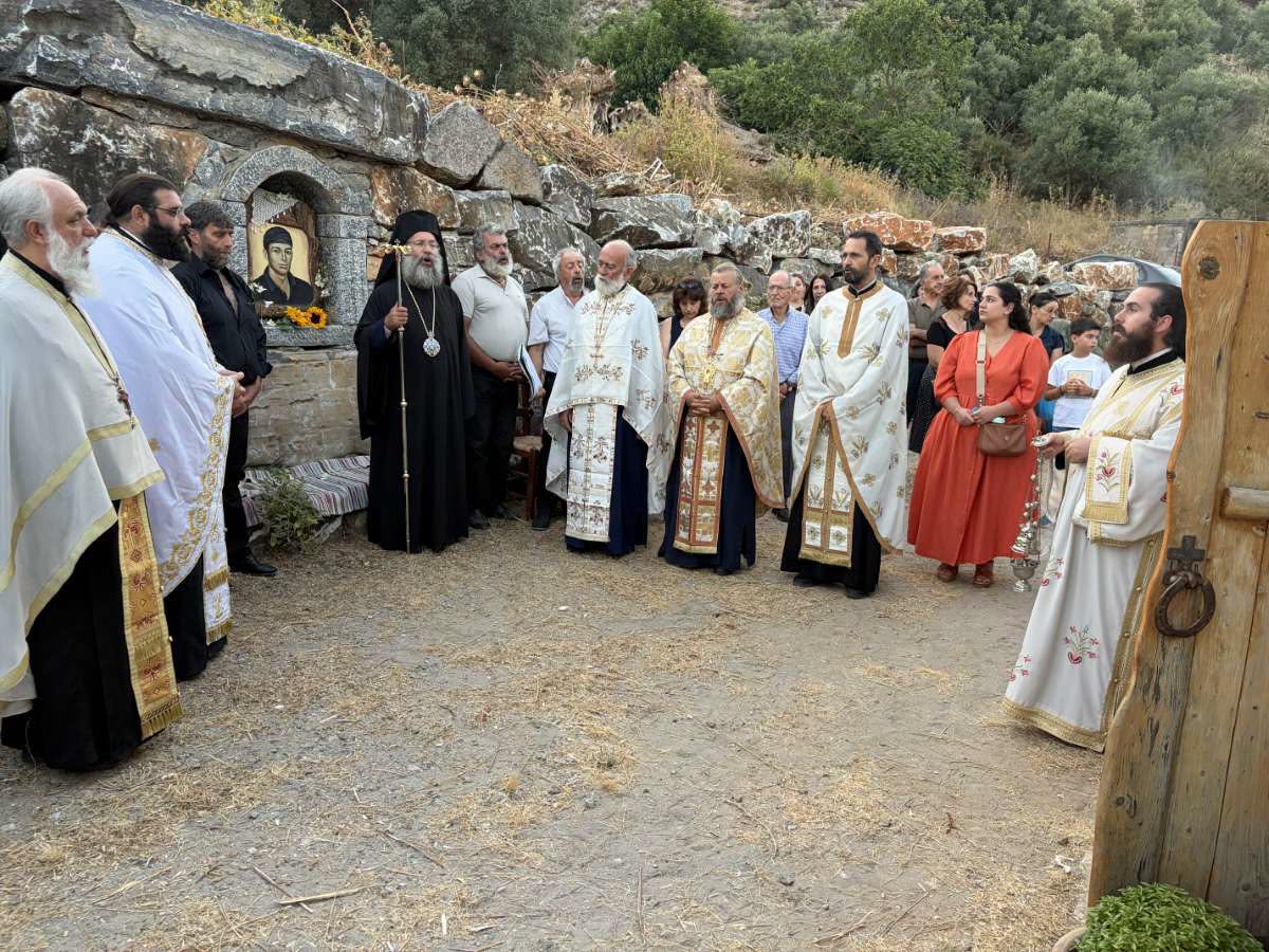 Μητρ. Ρεθύμνης: Ο Βαγγέλης Γιακουμάκης δεν παύει να φωτίζει από τον ουρανό - μια φωτογραφία 5
