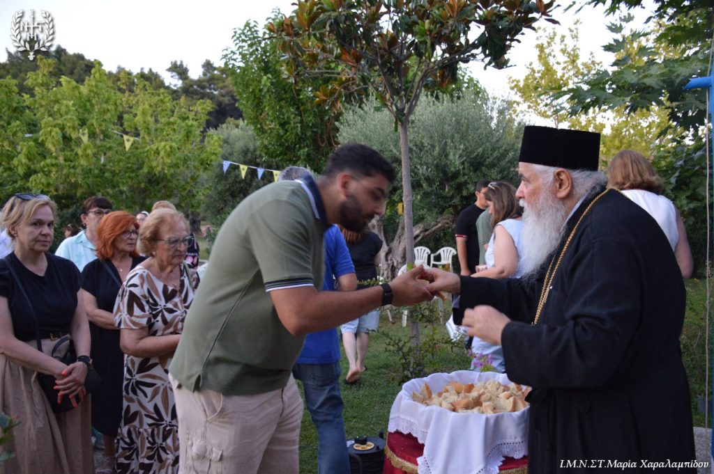 Νεαπόλεως Βαρνάβας σε παιδιά: Παράδειγμα ταπείνωσης ο Άγιος Παΐσιος - μια φωτογραφία 8