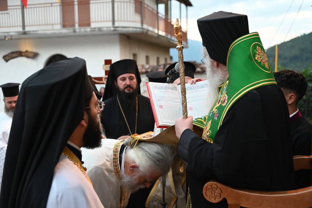 Θυρανοίξια παρεκκλησίου του Αγίου Παϊσίου στην Αρκαδία ανήμερα της εορτής - μια φωτογραφία 3
