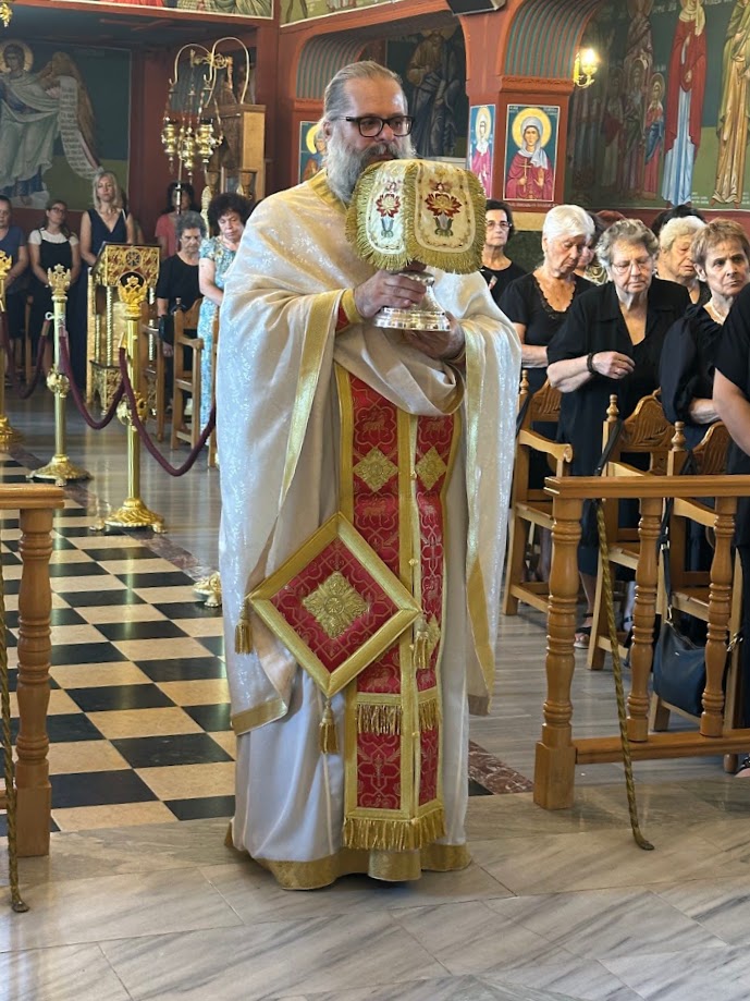 Ο Επίσκοπος Αλμωπίας Στέφανος λειτούργησε στη Μητρόπολη Ναούσης - μια φωτογραφία 6