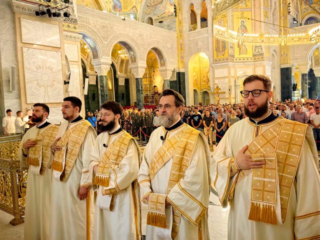Πατριάρχης Σερβίας σε δόκιμους στρατιωτικούς: «Ἀλλήλων τὰ βάρη βαστάζετε» - μια φωτογραφία 5