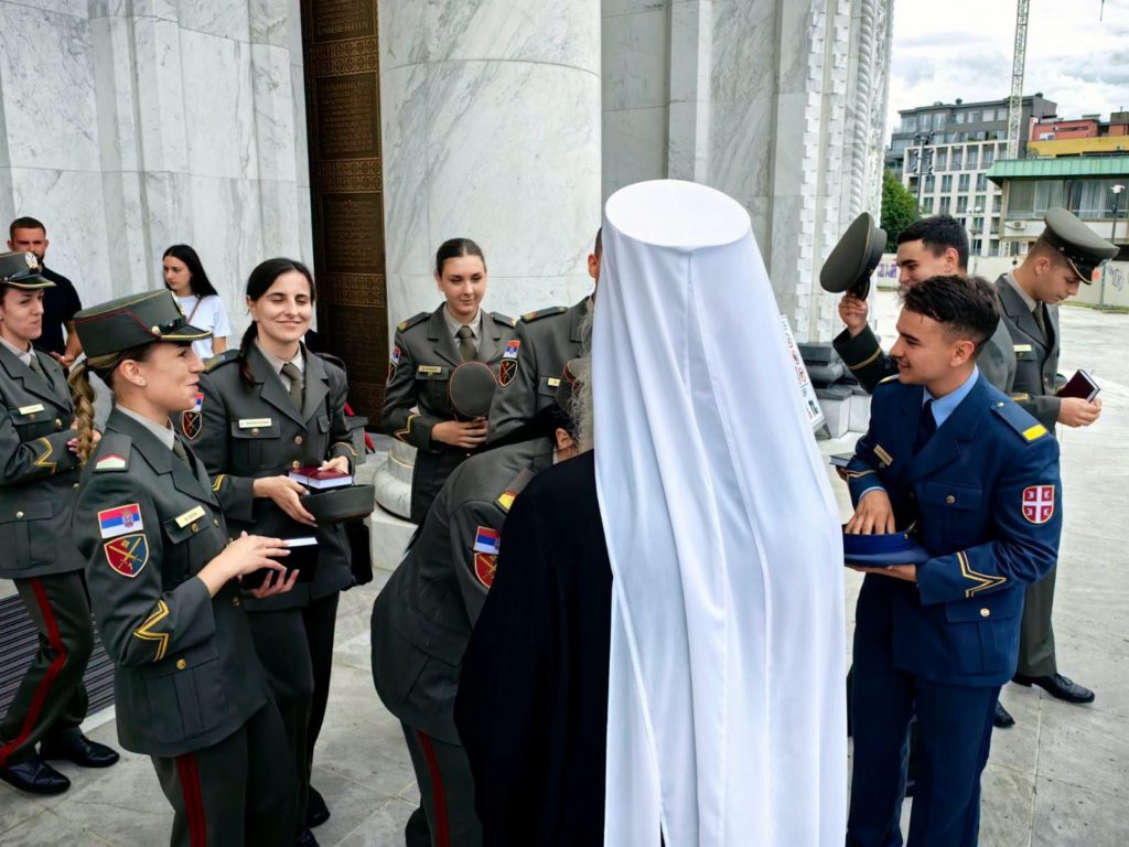 Πατριάρχης Σερβίας σε δόκιμους στρατιωτικούς: «Ἀλλήλων τὰ βάρη βαστάζετε» - μια φωτογραφία 6
