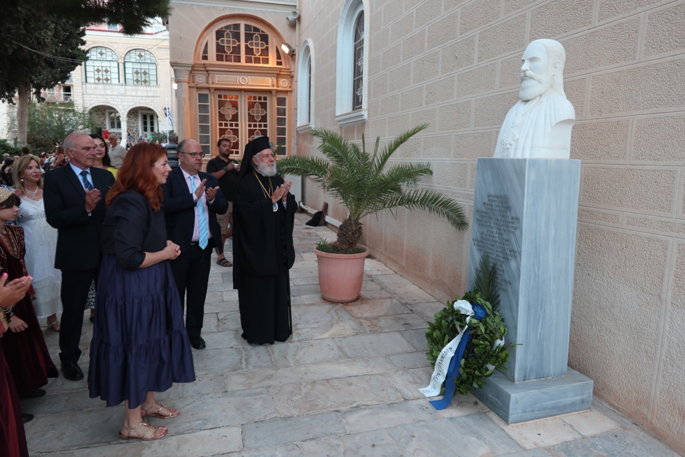 Εντυπωσιακή αναπαράσταση για την ονομασία της Ερμούπολης στη Σύρο - μια φωτογραφία 6