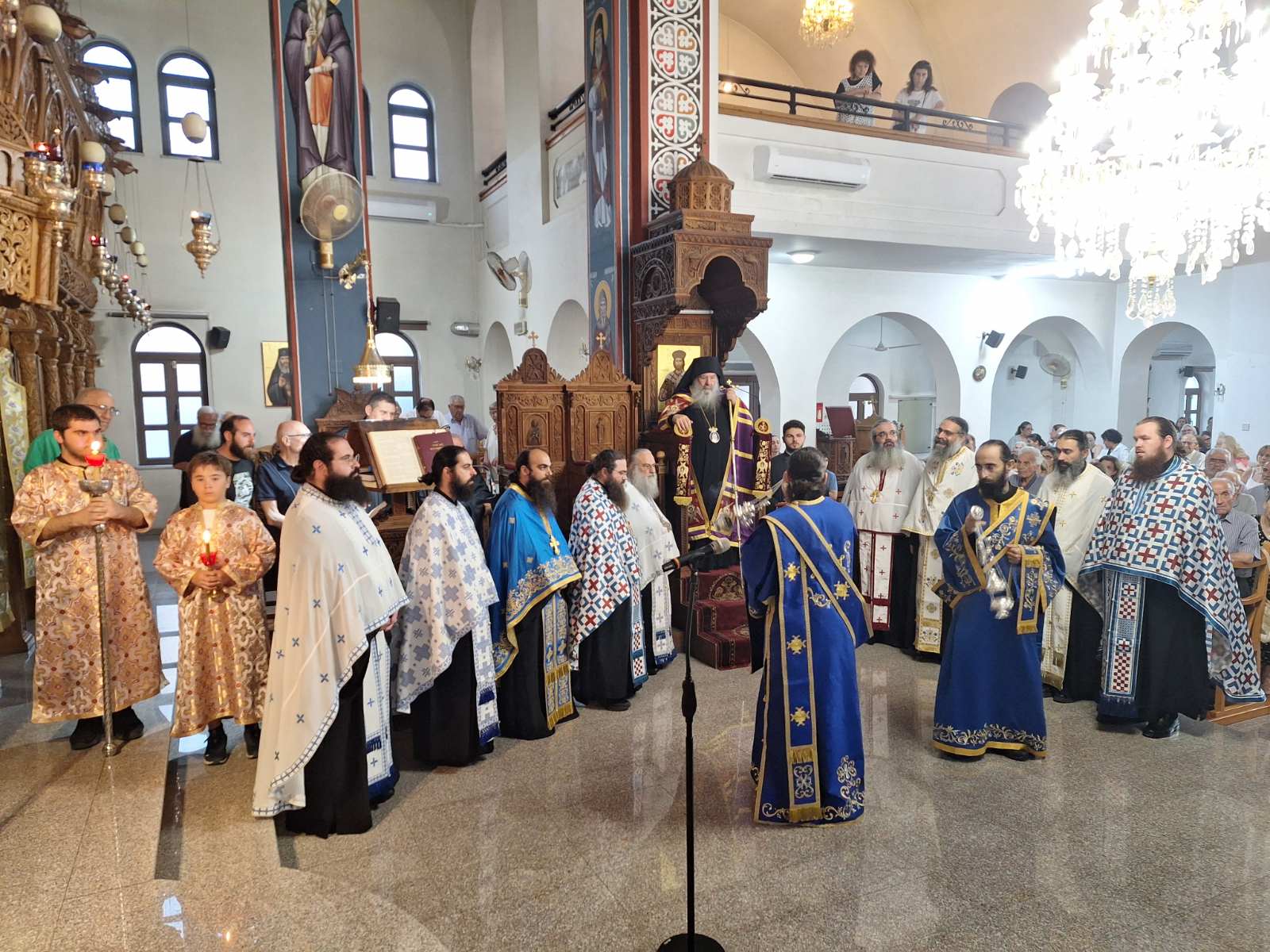 Οι Κύπριοι τίμησαν με μεγαλοπρέπεια την Παναγία Τριχερούσα στη Λεμεσό - μια φωτογραφία 2