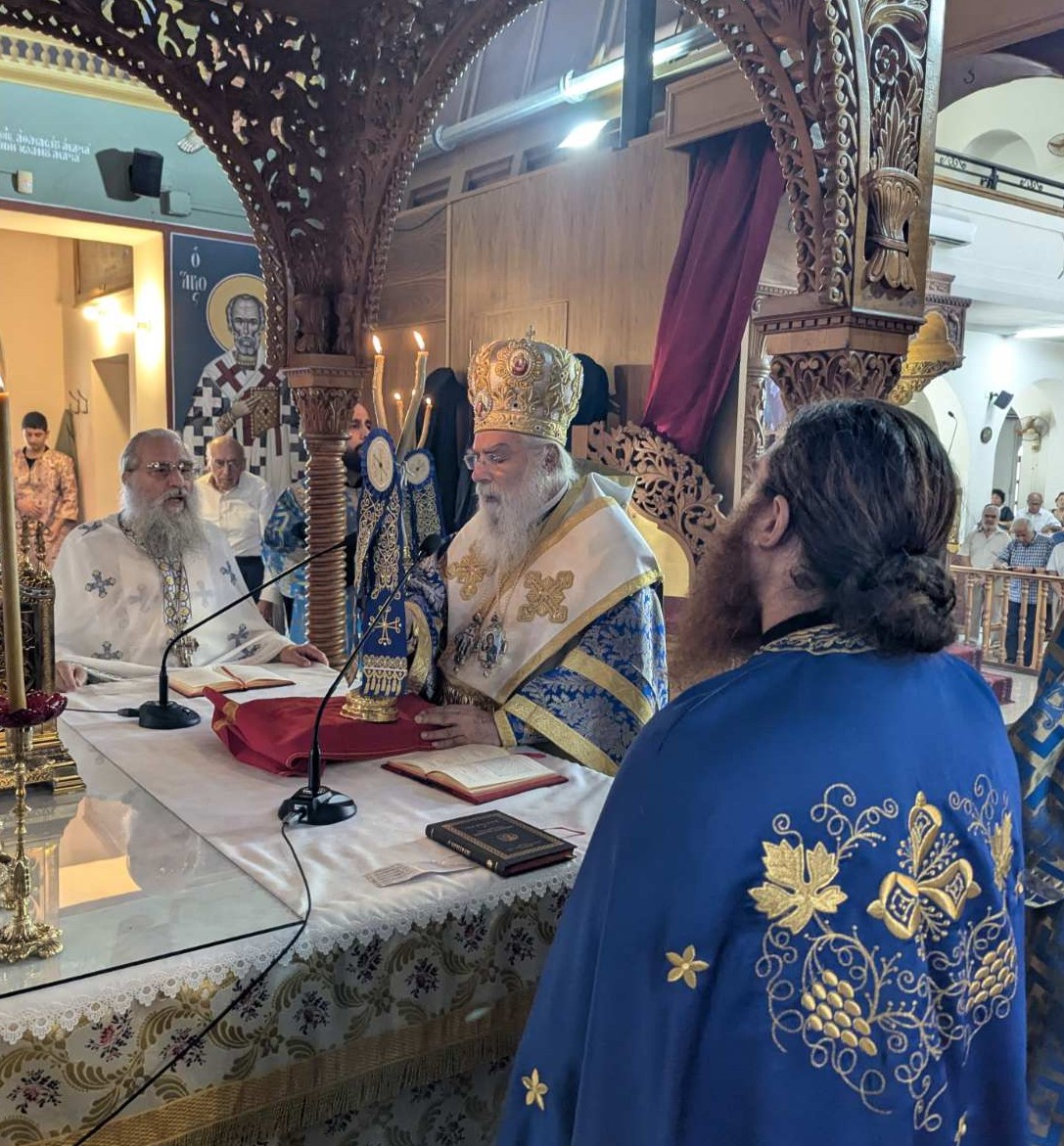 Οι Κύπριοι τίμησαν με μεγαλοπρέπεια την Παναγία Τριχερούσα στη Λεμεσό - μια φωτογραφία 7