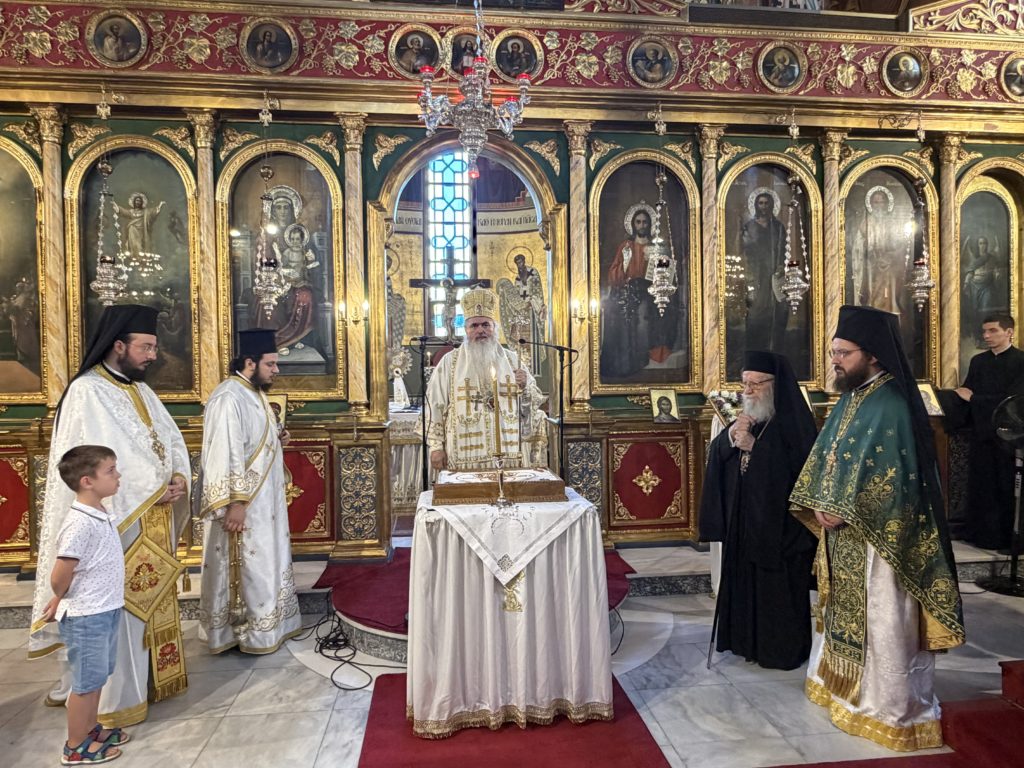 Με δύο Αρχιερείς και πλήθος πιστών τιμήθηκε ο Όσιος Παΐσιος στην Καλαμαριά - μια φωτογραφία 10