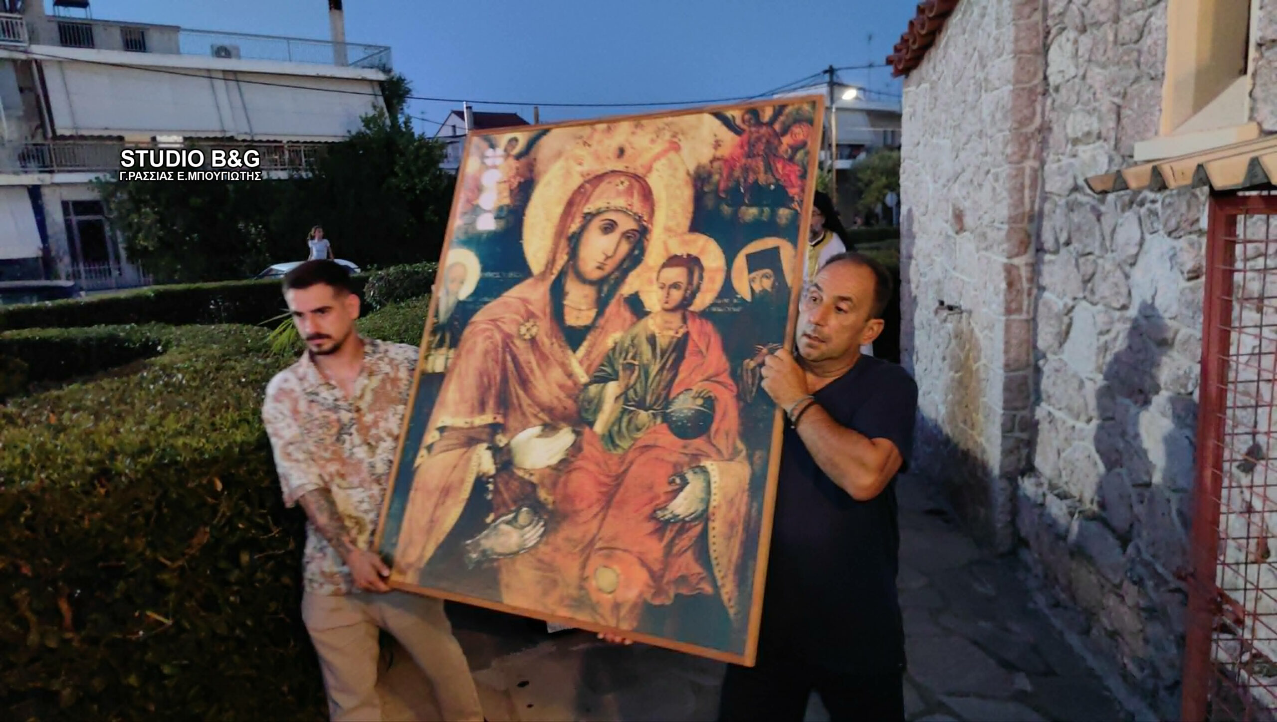 Πλήθος κόσμου για την Παναγία την Τριχερούσα στην Αργολίδα - μια φωτογραφία 4