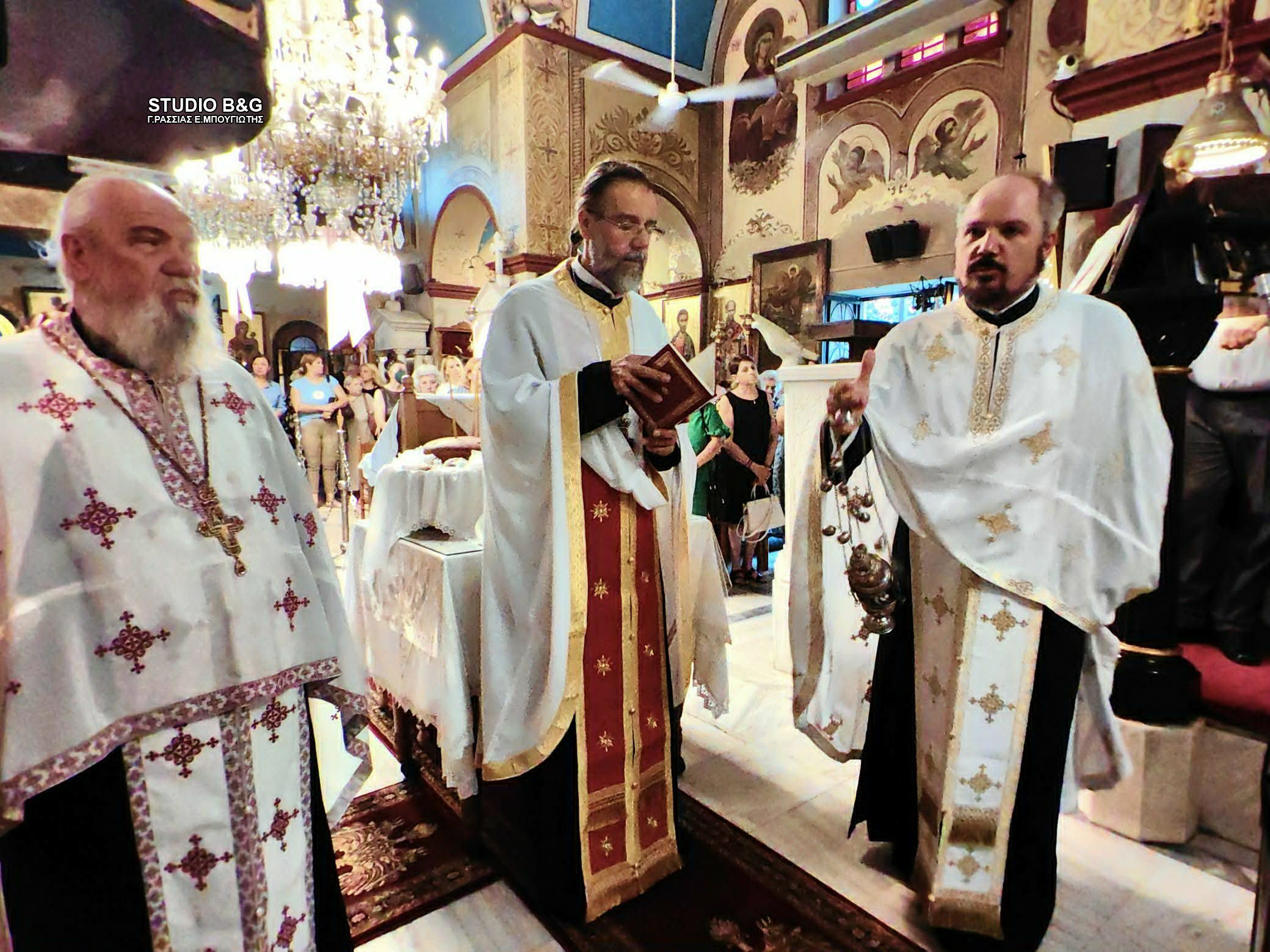Πλήθος κόσμου για την Παναγία την Τριχερούσα στην Αργολίδα - μια φωτογραφία 6